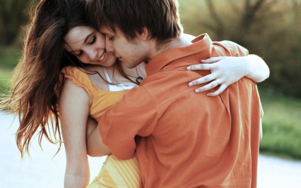 Cute Romantic wallpapers of passionate Love Couple